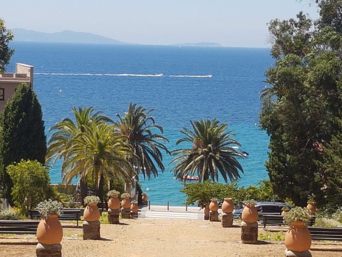 Villa Adriandre Le Le Rayol-Canadel-sur-Mer Esterno foto